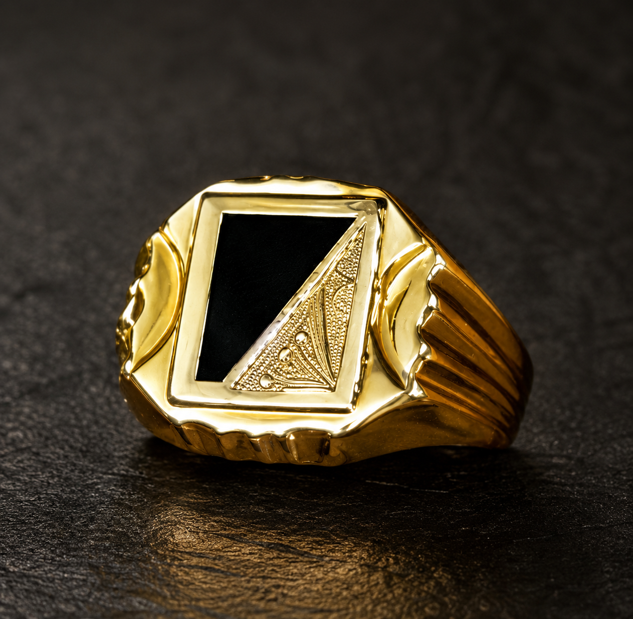 Anillo de hombre en oro 10k