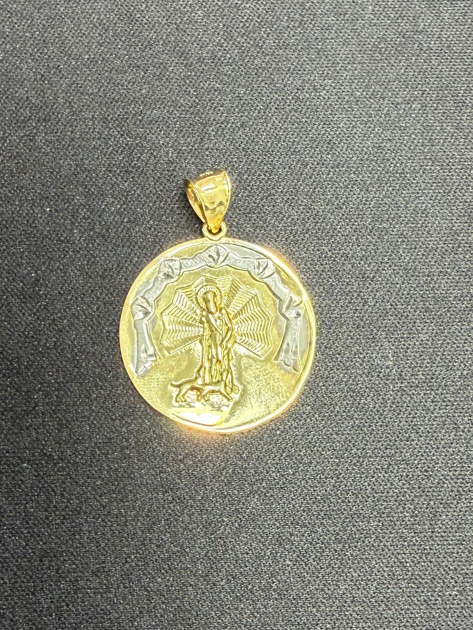 Medalla de ¨San Lazaro¨en oro 10K