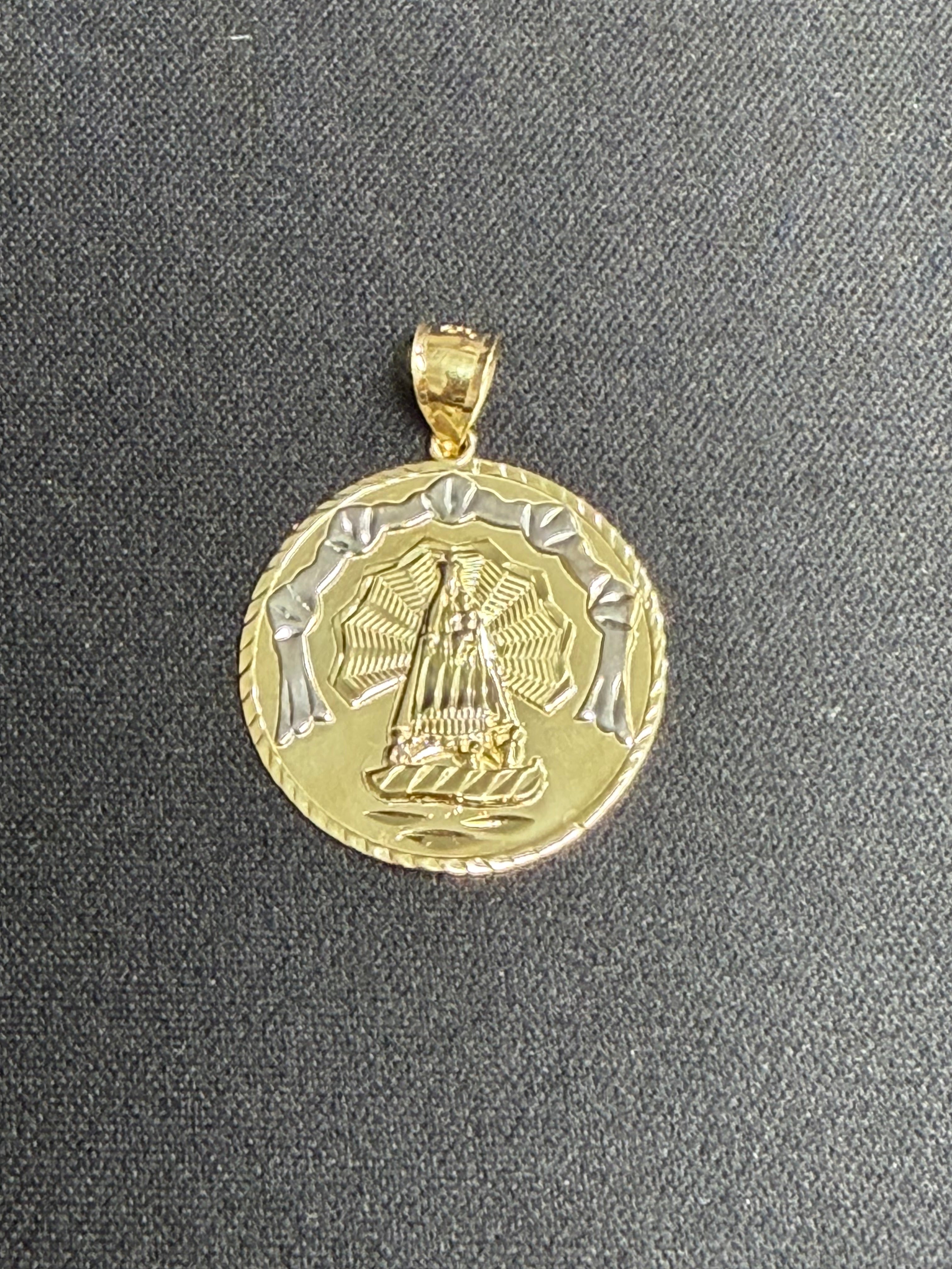 Medalla de la Virgen de La Caridad en oro 10K
